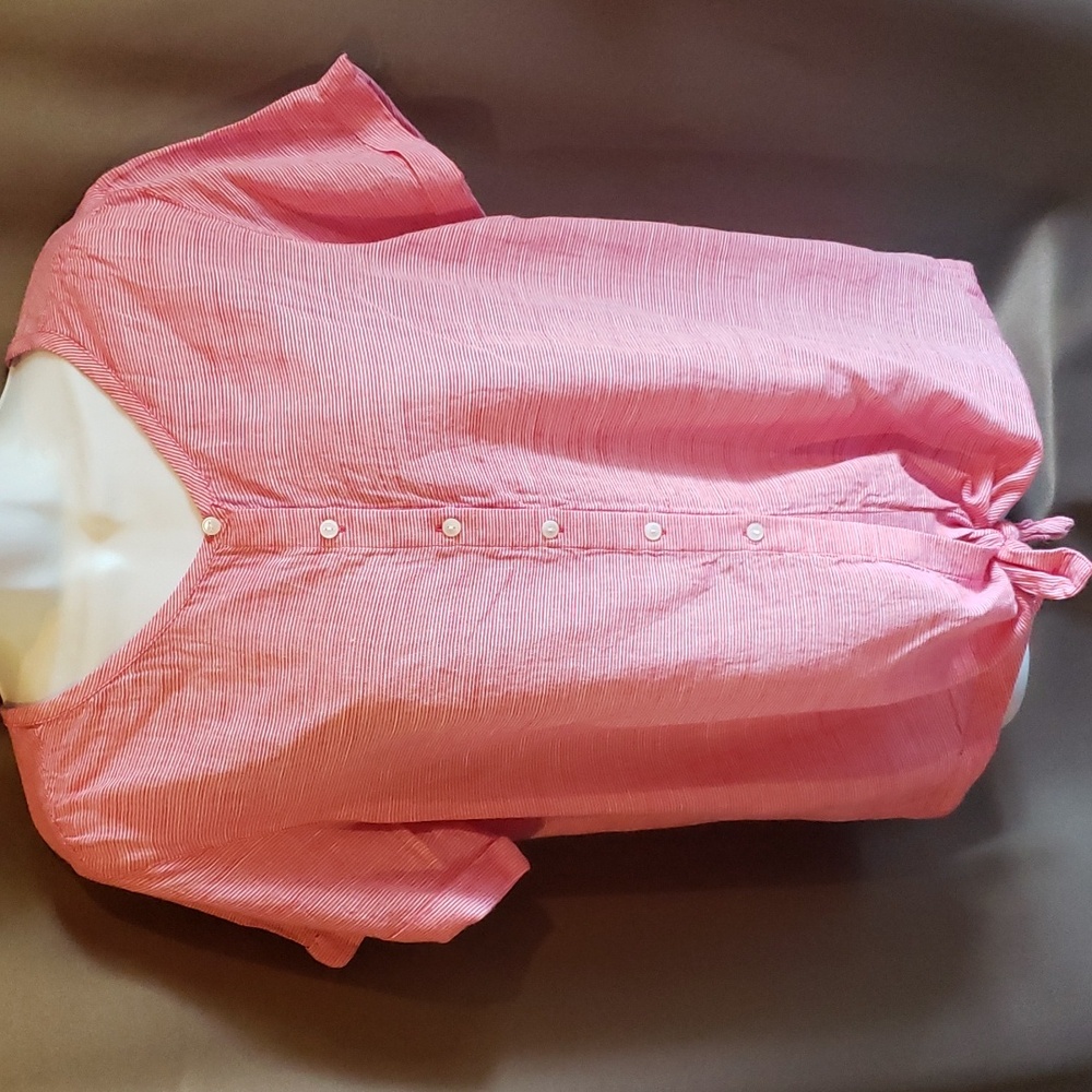 Gap Red and White Stripe Short Sleeve Top Size Small NEW